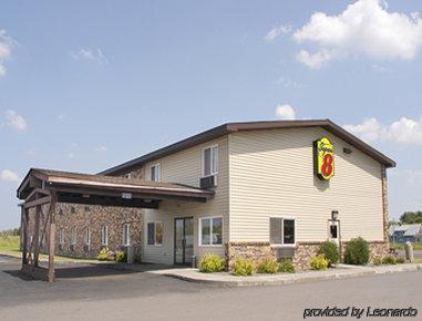 Super 8 By Wyndham Superior Wi Hotel Eksteriør billede